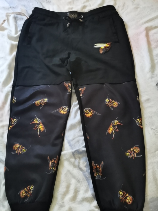 休闲裤，很新，质量很好，