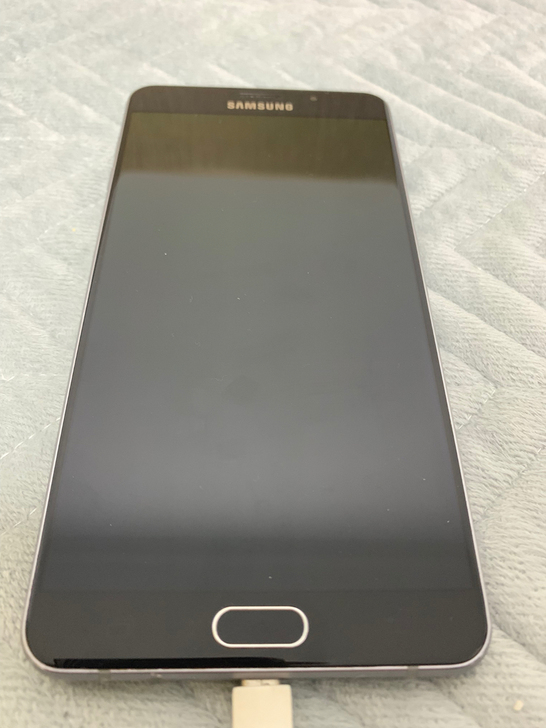 三星Galaxy A9 高配版， 4+32...