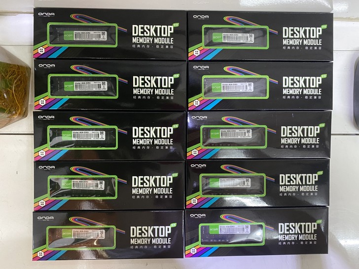 昂达8G DDR3 1600 台式机电脑内...