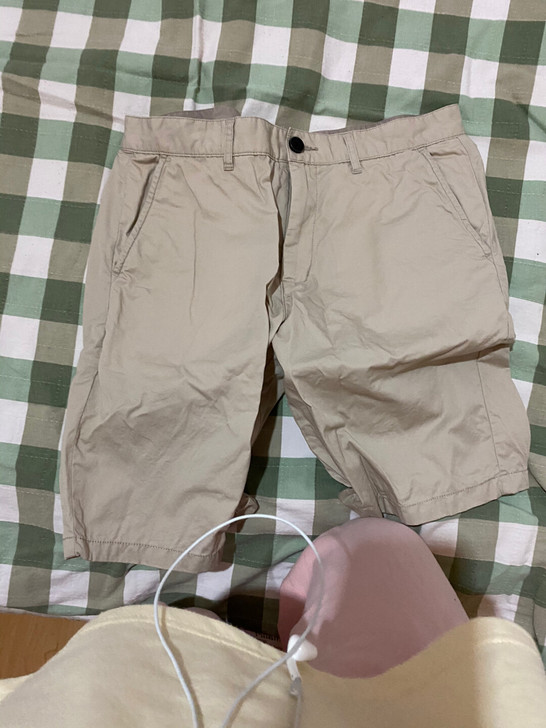 短裤 男女都可穿 上身配个白色背心很飒