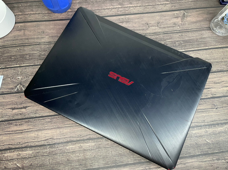ASUS华硕FX505DY飞行堡垒 原装机器