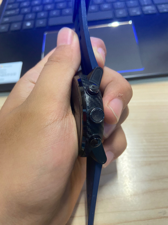 华米2裸表瑕疵已拍出 白菜价出 充电器丢了