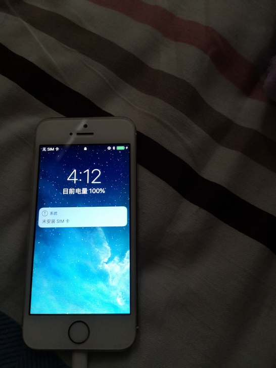 苹果手机5s，9新不退