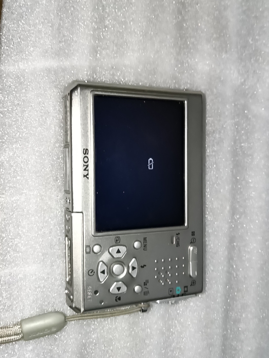 SONY索尼数码相机 型号是DSC-T1...