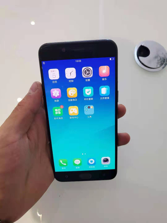 oppoR9s 4+64 手机全原装。...