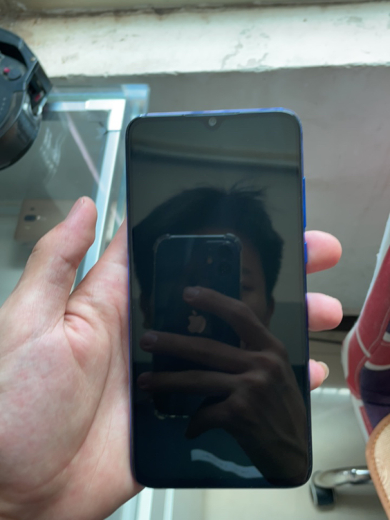 小米cc9，三网通4G手机，运行6+64G...