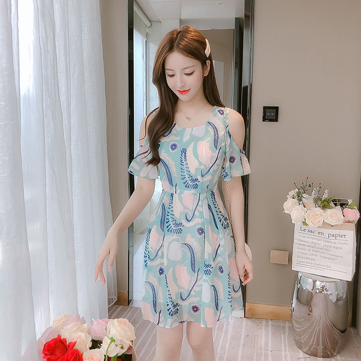 露肩碎花连衣裙2021年新款夏季小个子收腰...