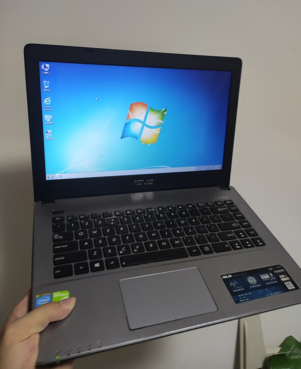 九成新14英寸华硕Y481C笔记本，搭载：...