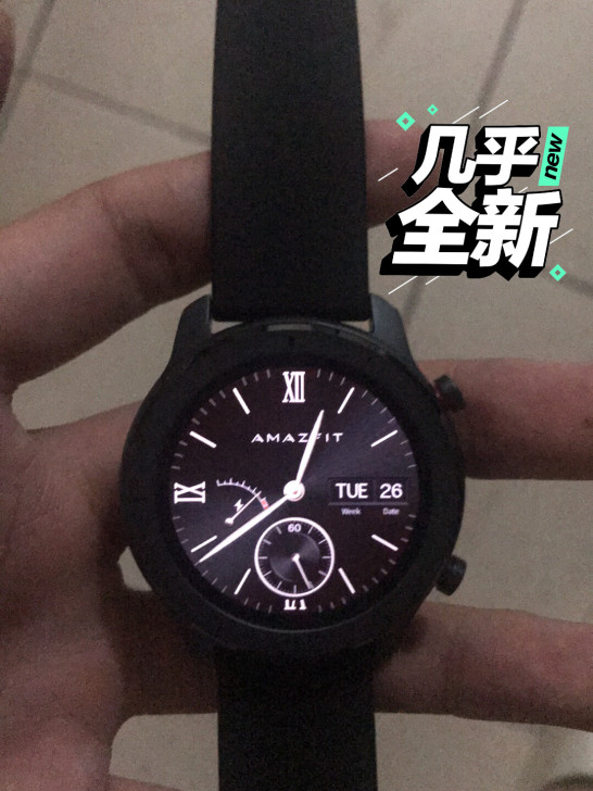 华米GTR42mn有一点点磨损几乎看不出来...