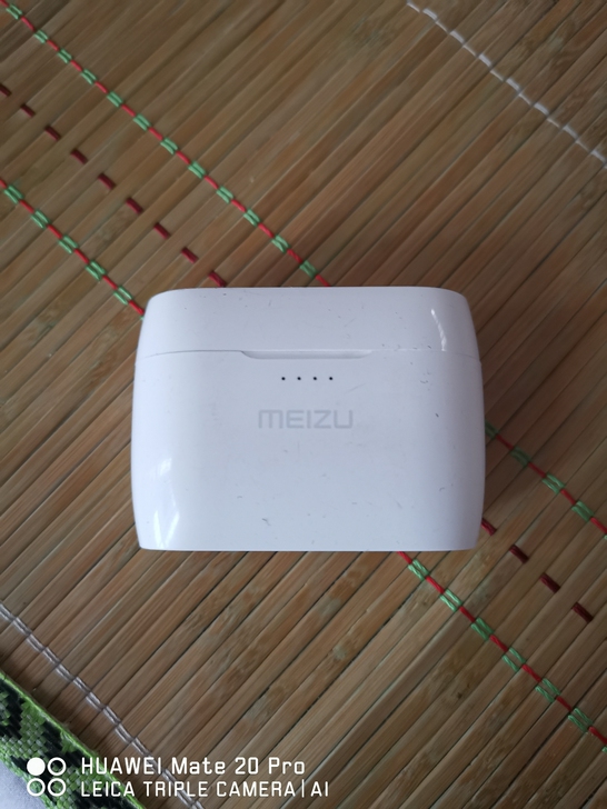 用过一段时间，左耳耳机有点问题