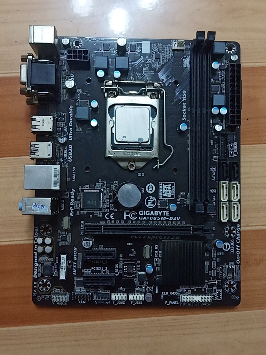 技嘉B85M-D2V主板带G3260CPU