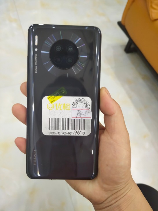 华为mate30 ，4G，8+128g双卡...