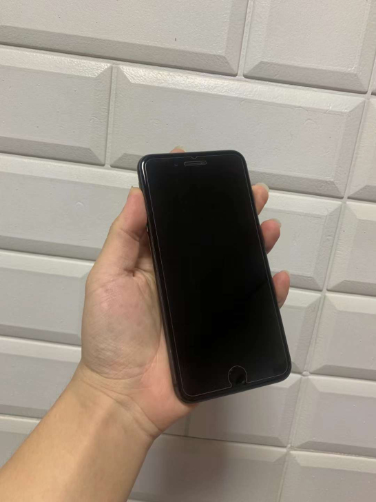 苹果8plus，黑色64G