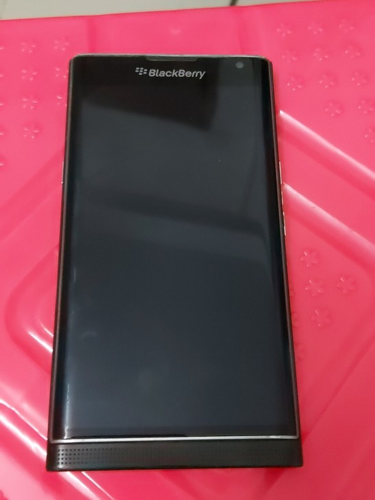 心爱的港版黑莓priv，成色7成左右。Bl...