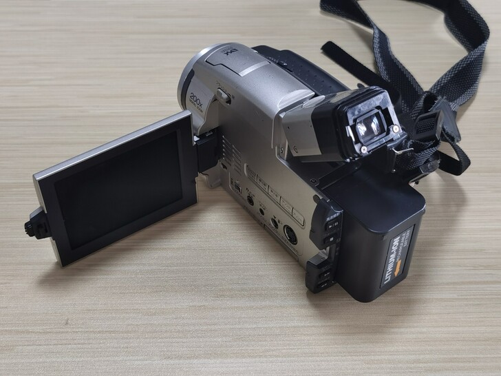 VICTOR摄像机GR-DVL700相机，...