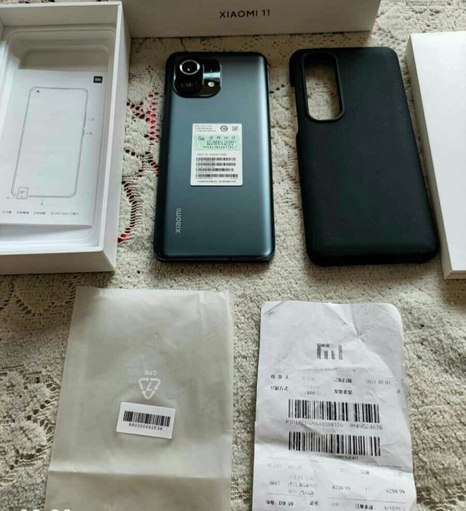 小米11,8+256g,黑色,成色完美,没...