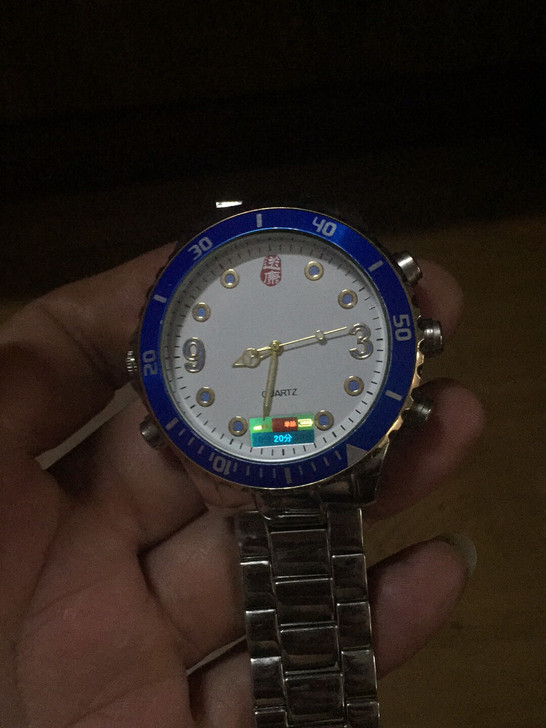 光动力能量表，功能正常走时精准，皮毛新