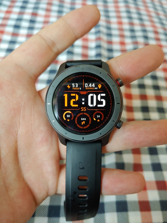 华米gtr42mm，国行版全套几乎全新，屏...