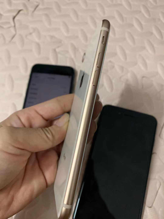 256G闲置iPhone8带指纹、功能全好...