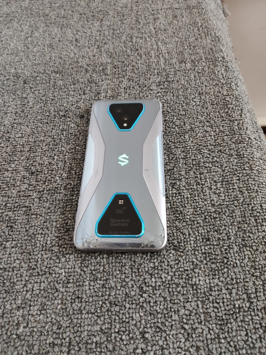 黑鲨  黑鲨 游戏手机 3 (5G)，国行...