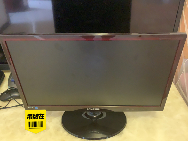 闲置电脑  一套 带三星显示器21.5寸，...