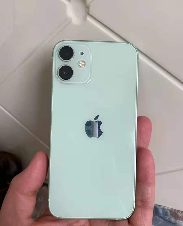 苹果12绿色128G个人一手自已 无可磕碰...