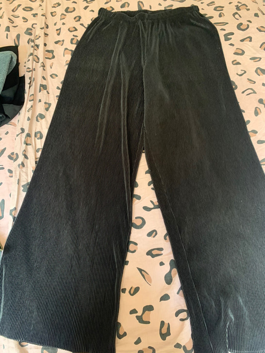 女士阔腿裤，S码适合160以下，50公斤女...