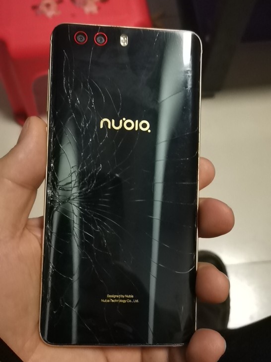 中兴努比亚手机运存6G. 储存64G. 后...