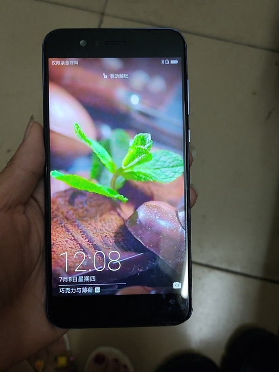 华为nova2 p|us，二手手机   内...