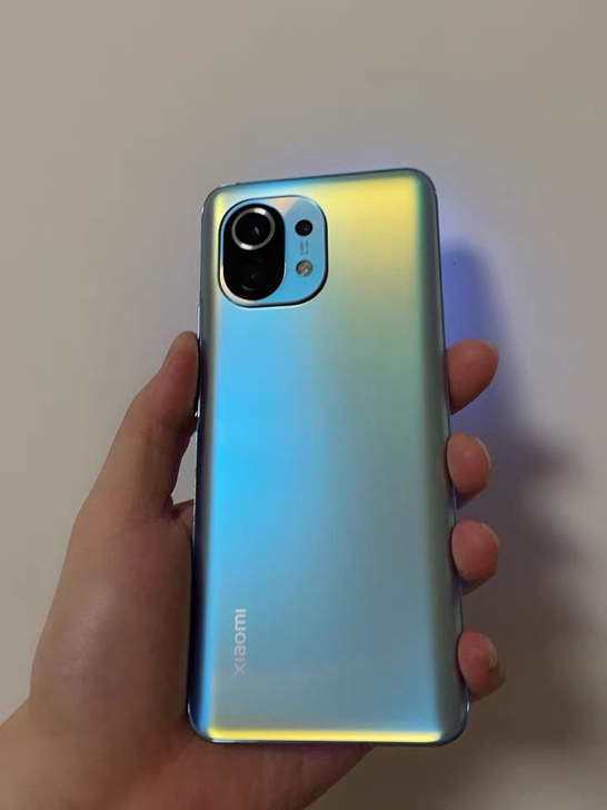 自用小米11、99999新、蓝、6月份买的...