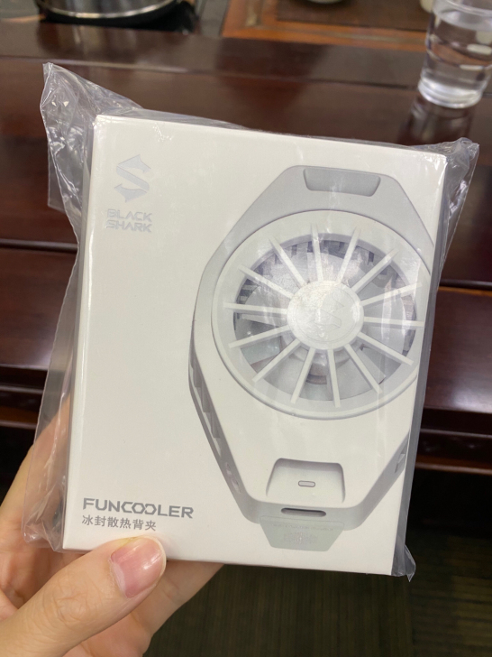 小米散热背夹 清理积压库存，全新未使用的散...