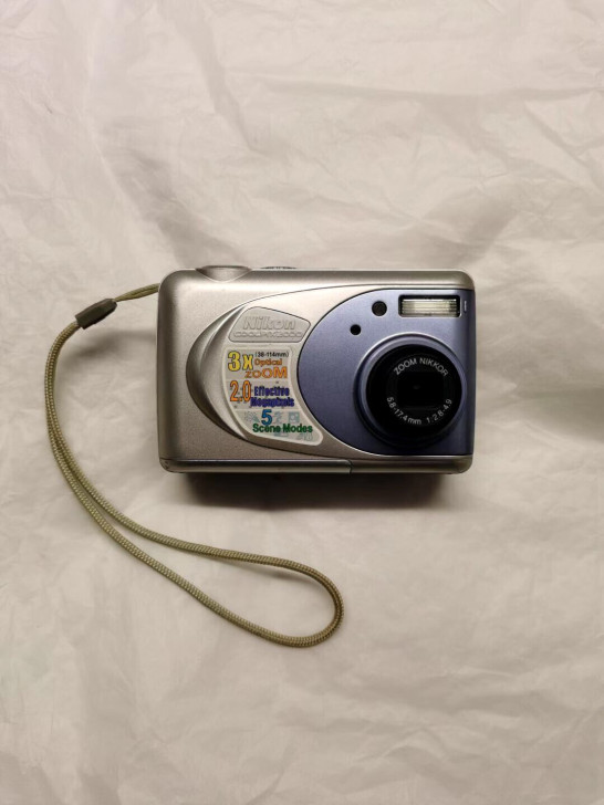 尼康coolpix2000，数码相机照相机
