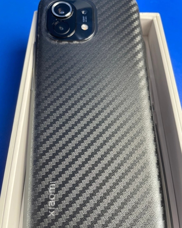 小米11黑色8加256手机。用了一个多月，...