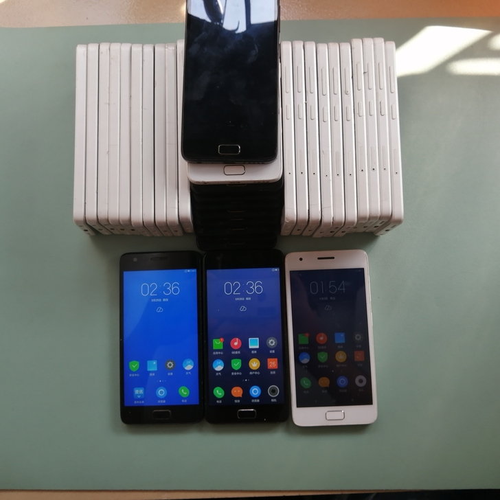 联想ZUK Z2手机，内存4+64GB，型...