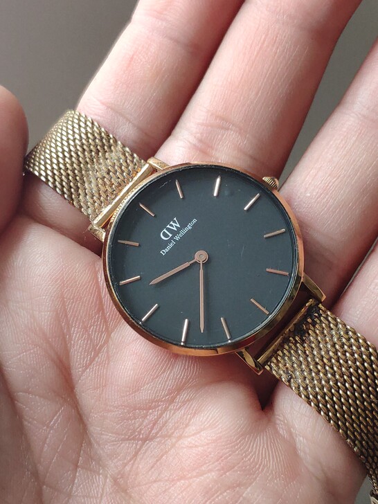 正品DW女表。保真！支持专柜验货！功能正常...