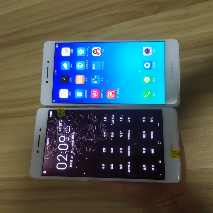 OPPO OPPO R7s，4+32。屏幕...