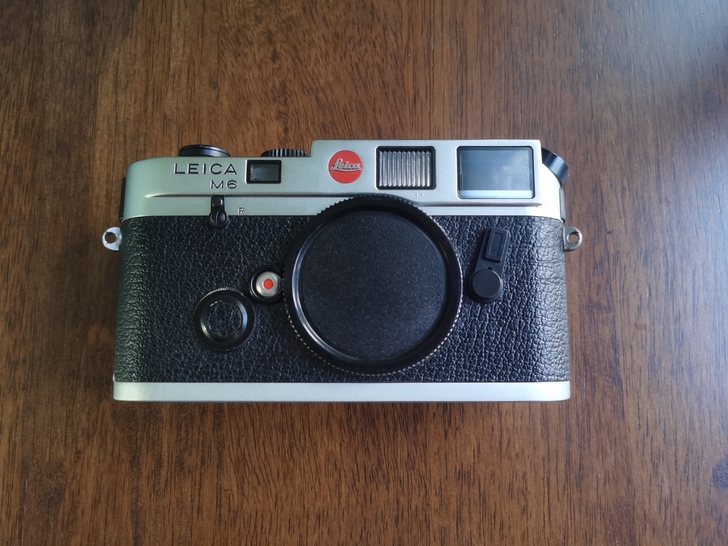 徕卡m6熊猫机 0.72取景，正常使用痕迹...