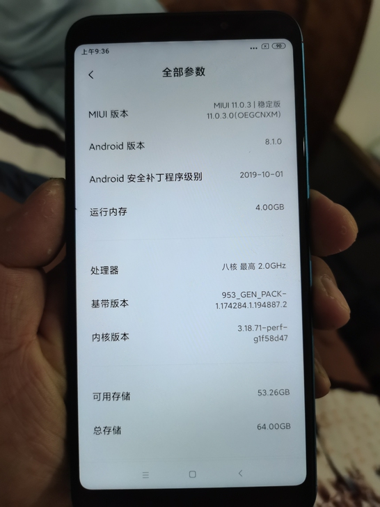 红米5plus，4+64G，高配版！后盖上...