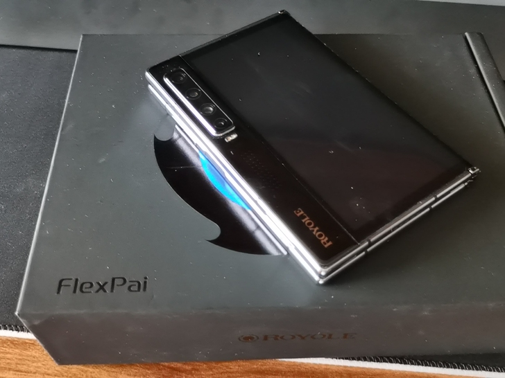 柔宇全新折叠屏手机，仅开封，未使用。配置参...