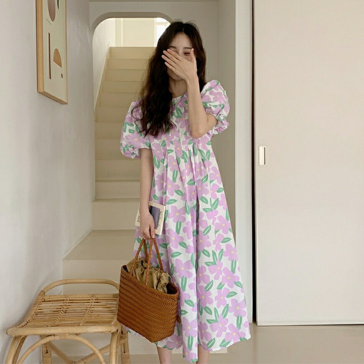 夏季新款小清新设计感收腰连衣裙中长款过膝泡...