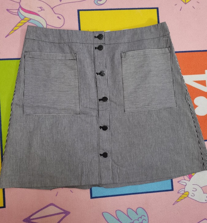 条纹短裙，自己胖了穿不上了，有喜欢的亲们可...