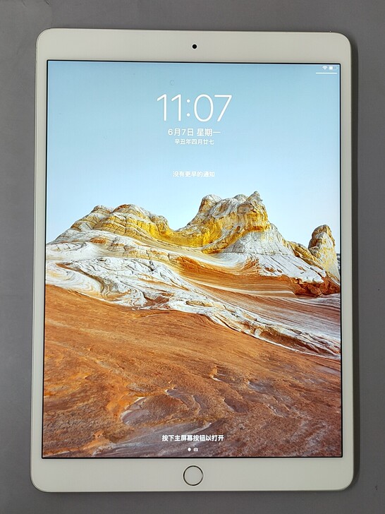 17款64gwifi银色iPad pro2...