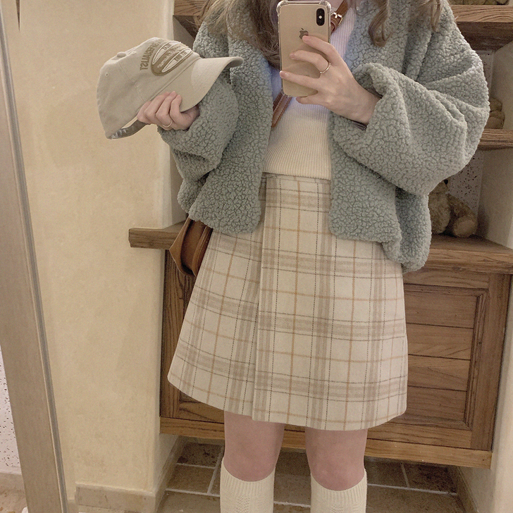 古着感复古少女暗米色格子A字短裙 H
