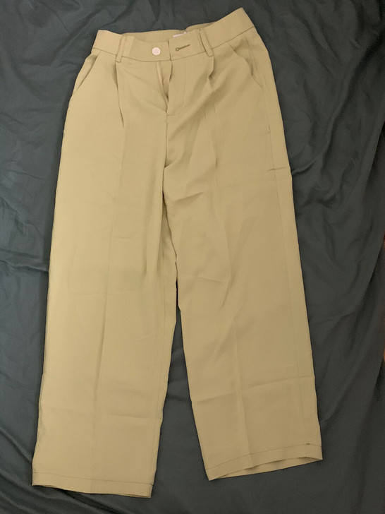 淡黄西装阔腿裤，面料丝滑冰凉不透，全新