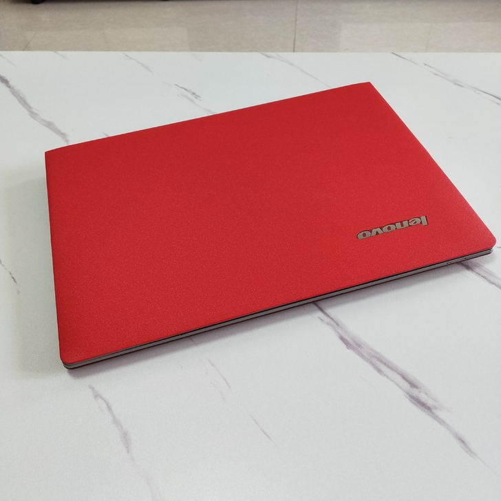 联想超极本时尚红色超薄便携独显笔记本电脑