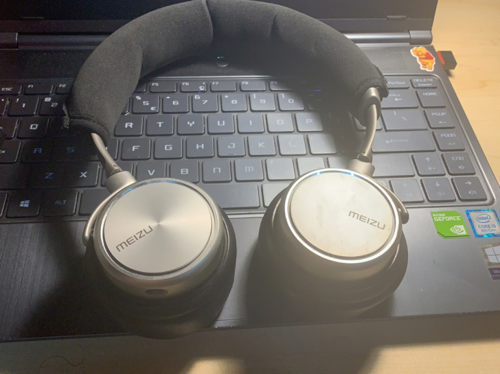 魅族耳机魅族hd50，音质还可以比蓝牙耳机...