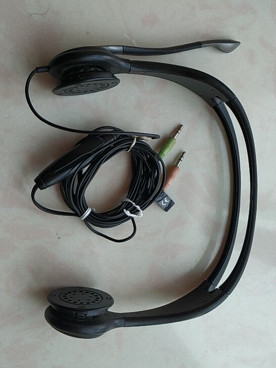 森海塞尔pc131耳机，麦克风坏了，其余正...