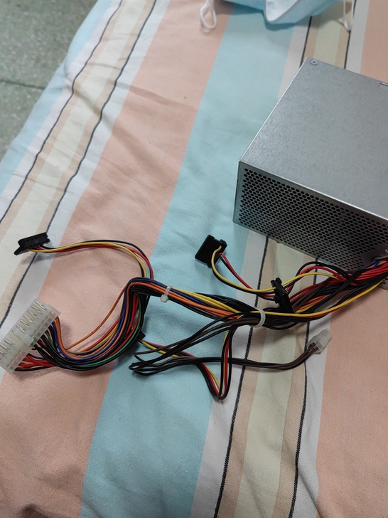 惠普300w电源，自己家电脑上拆下来的