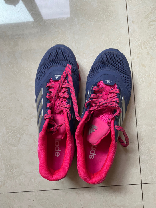 阿迪达斯刀锋运动鞋女