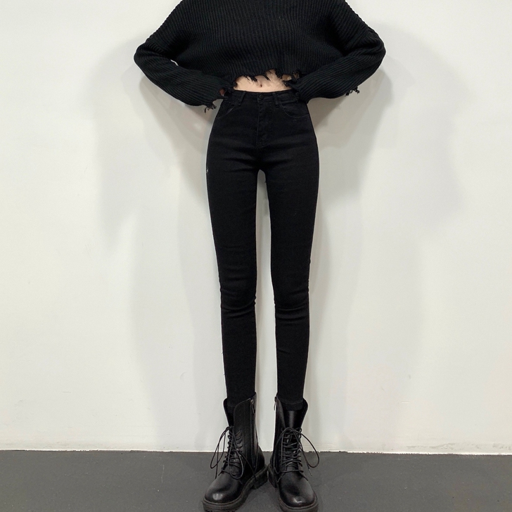 全新的牛仔裤  买小了  扣眼没开  一次...